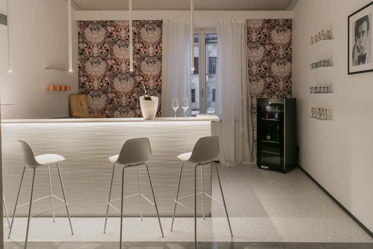 Welive Hotel Carpi 0*,  Itália